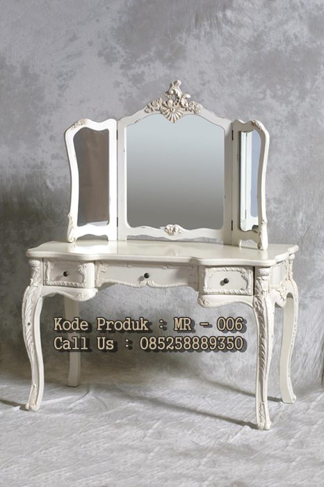 meja rias klasik