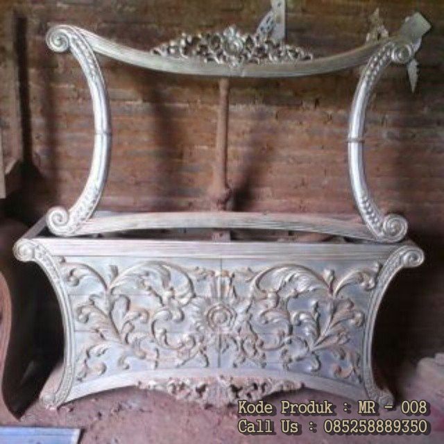 meja rias ukiran mewah