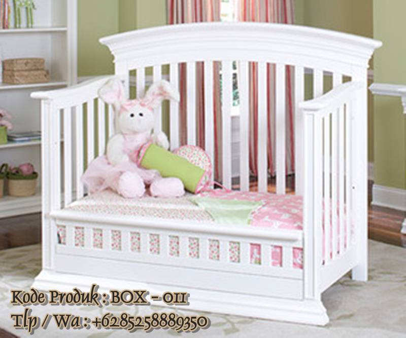 tempat tidur bayi